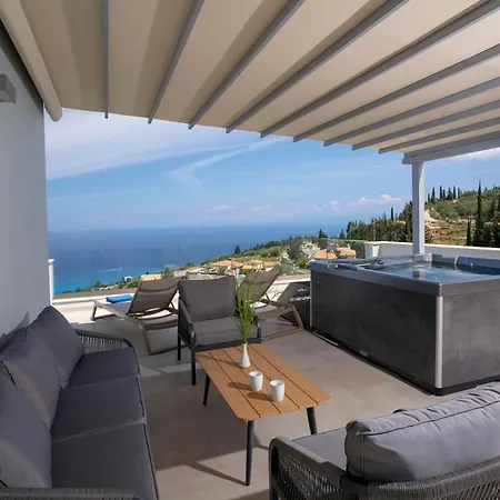 Emilia * Áyios Nikítas